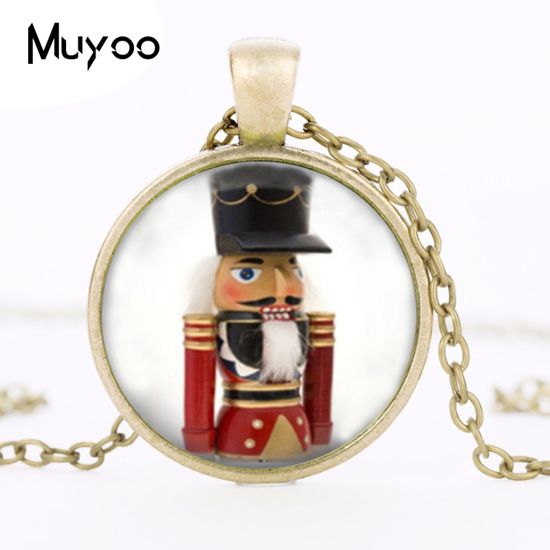 Collar de Cascanueces para muj - Vintage Fashion Toys reseña y precio